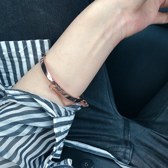 NEW Eddie Borgo Thin Safety Chain Bracelet SILVER or ROSE GOLD - Picture 10 of 11